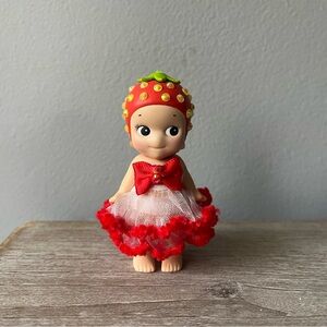 SONNY ANGEL Bedazzled Strawberry Figurine
